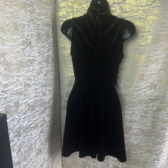 Derek Heart Black Velvet Mesh Front Detail Mini Dress Size M - Picture 9 of 16